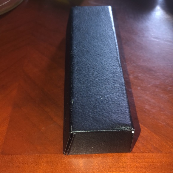 Prwnd charming titanium black velour reassign glasses case - Picture 5 of 7